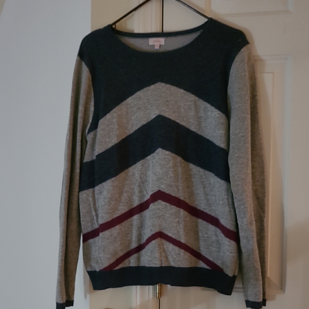 Pixley Chevron Crew Neck Sweater - Gray and Maroon